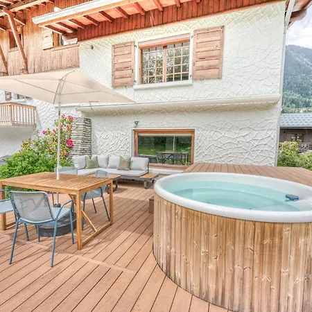 アパート De Luxe Avec Jacuzzi, Vue Montagne Et Jardin シャモニー